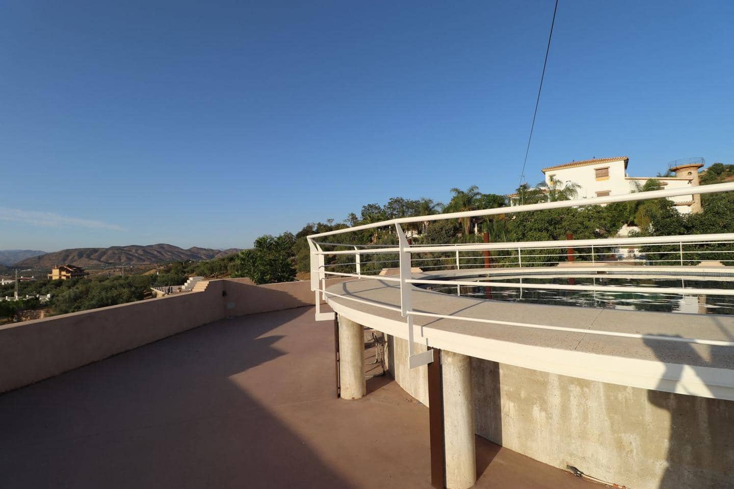 6 quarto Moradia para arrendar em Alhaurin el Grande com piscina garagem - 3 500 € (Ref: 8180916)