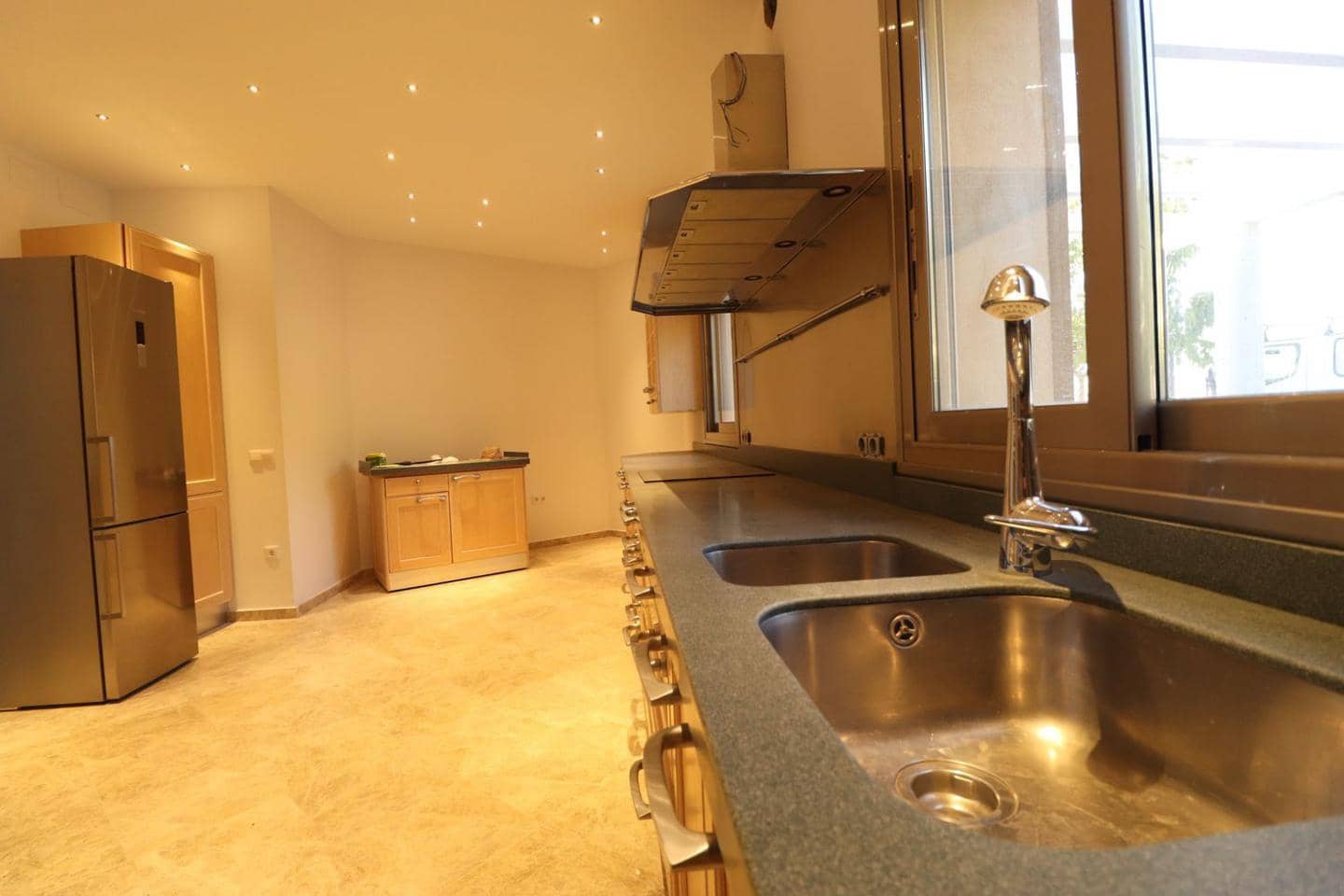 6 quarto Moradia para arrendar em Alhaurin el Grande com piscina garagem - 3 500 € (Ref: 8180916)
