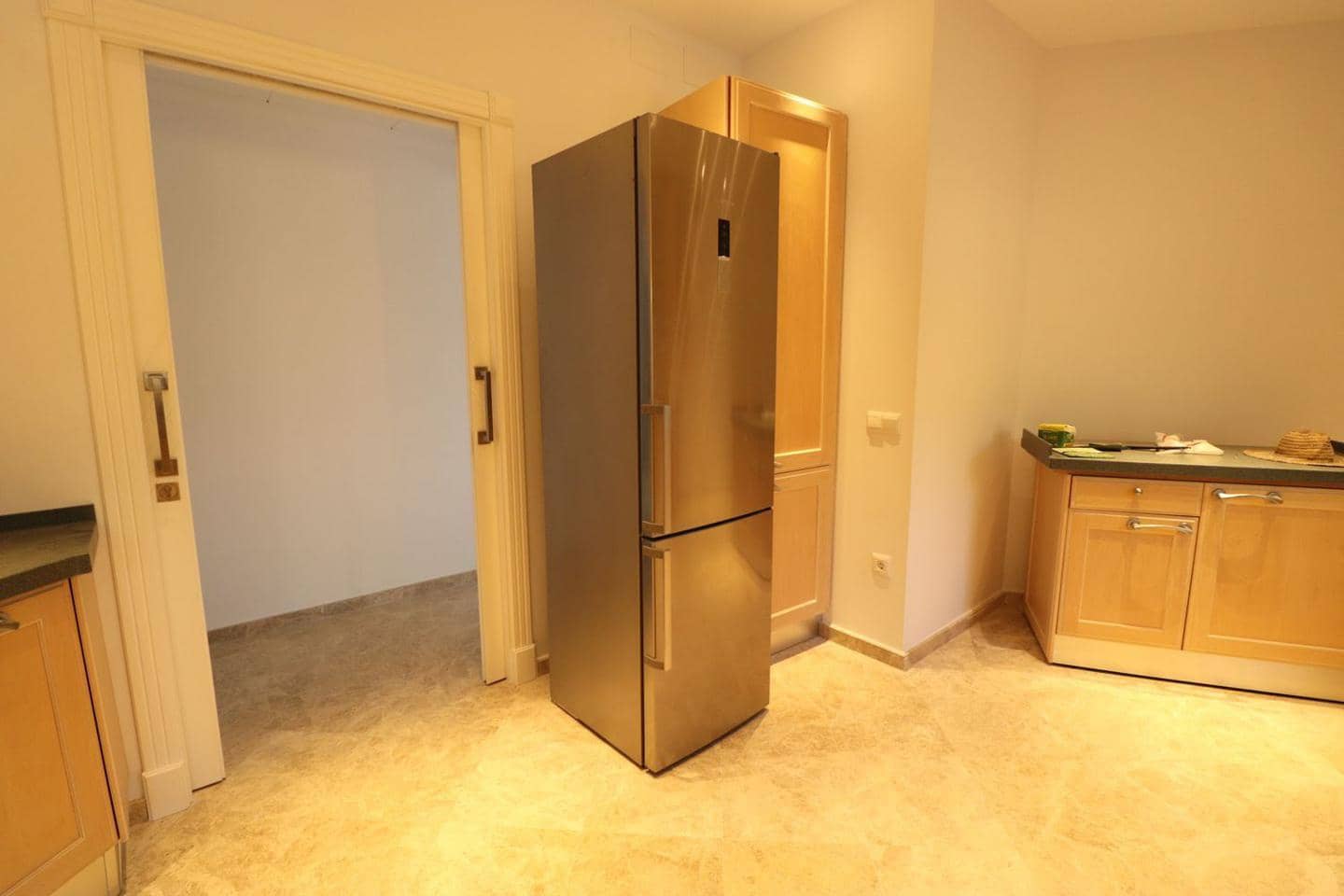 6 quarto Moradia para arrendar em Alhaurin el Grande com piscina garagem - 3 500 € (Ref: 8180916)