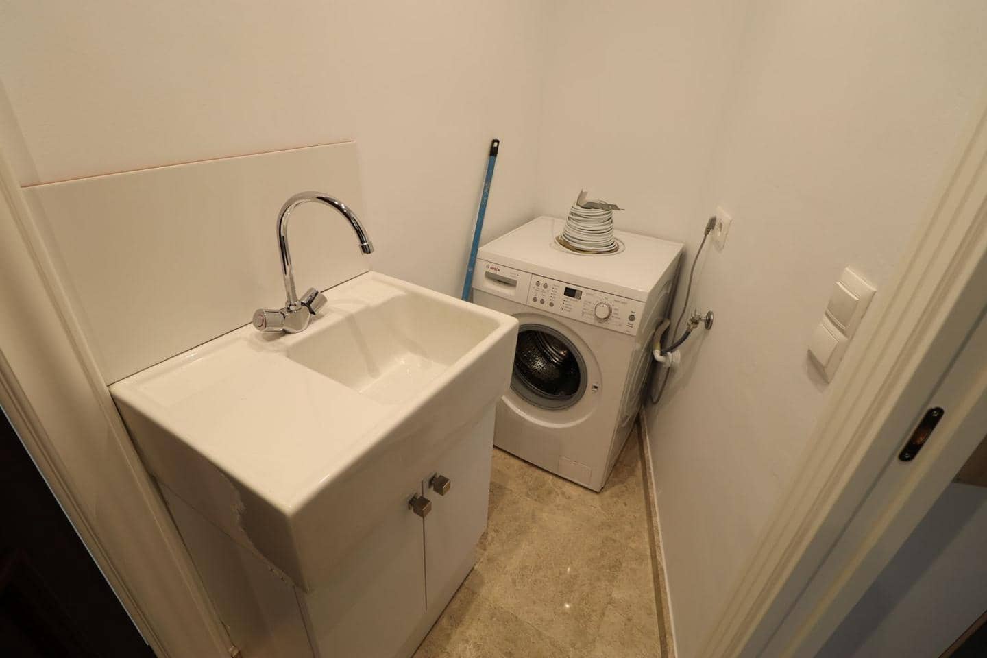 6 quarto Moradia para arrendar em Alhaurin el Grande com piscina garagem - 3 500 € (Ref: 8180916)