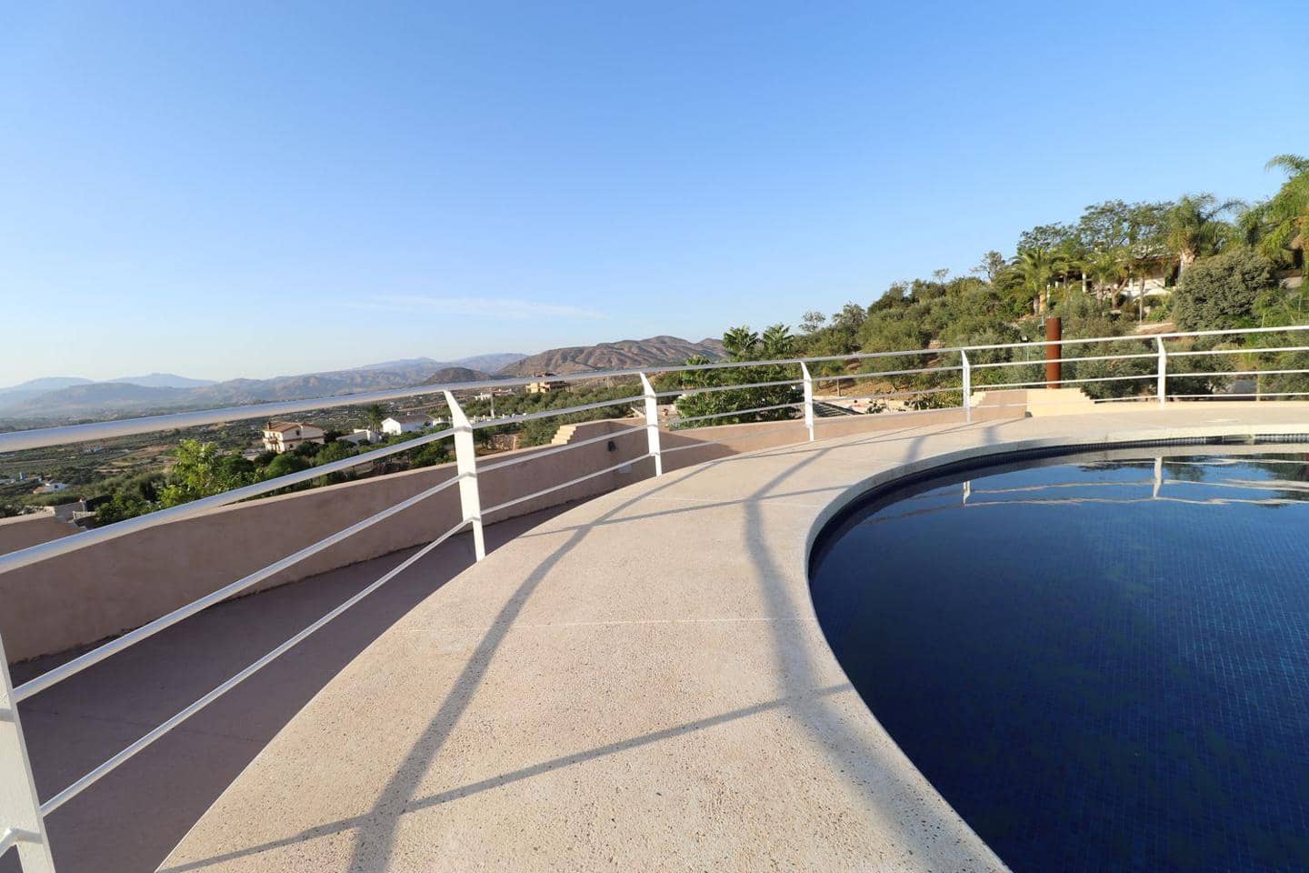 6 quarto Moradia para arrendar em Alhaurin el Grande com piscina garagem - 3 500 € (Ref: 8180916)