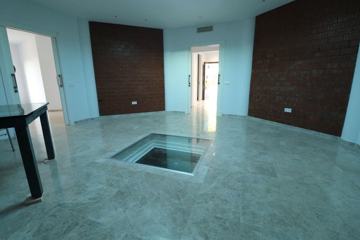 6 quarto Moradia para arrendar em Alhaurin el Grande com piscina garagem - 3 500 € (Ref: 8180916)