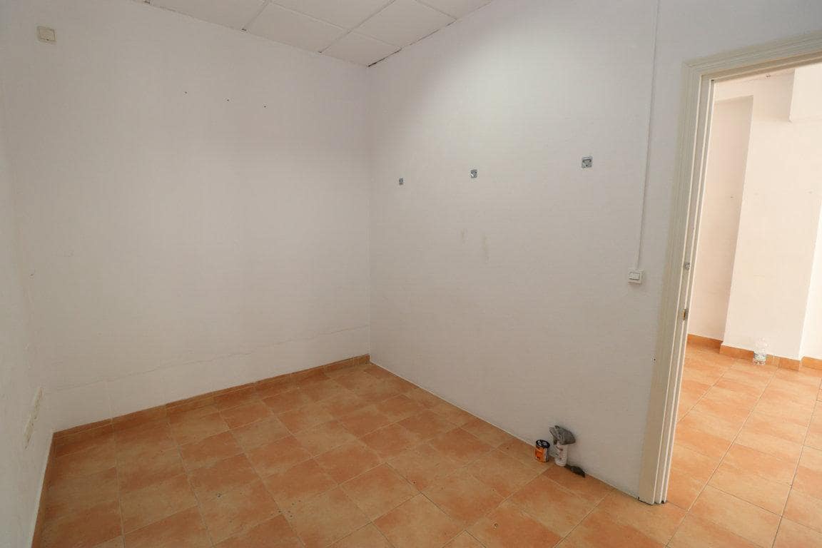 Entreprise de 4 chambres à louer à Alhaurin el Grande - 475 € (Ref: 8196438)