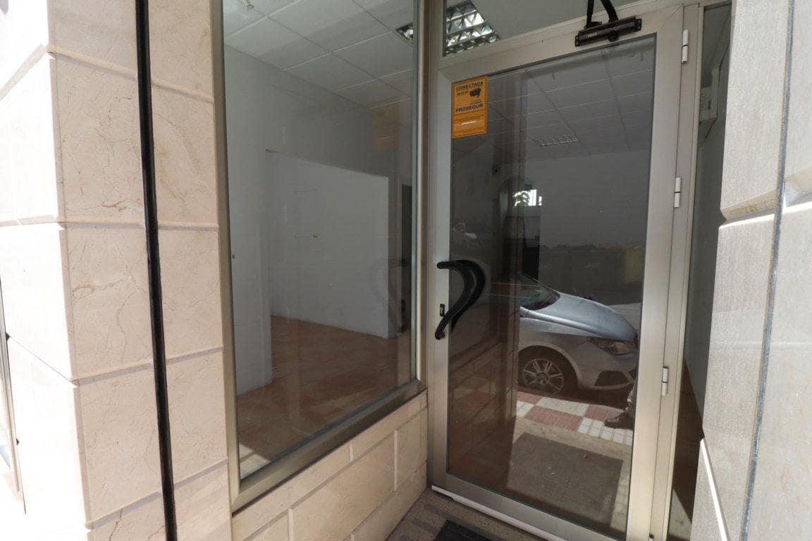 Entreprise de 4 chambres à louer à Alhaurin el Grande - 475 € (Ref: 8196438)