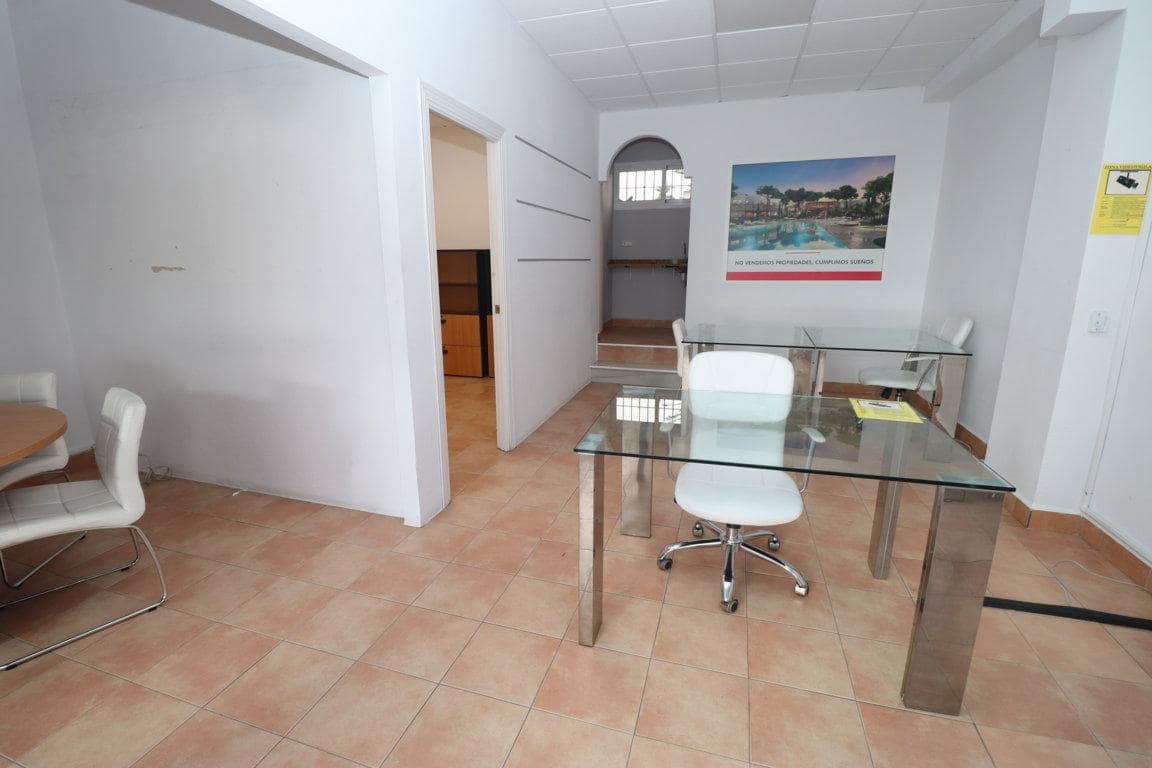 Entreprise de 4 chambres à louer à Alhaurin el Grande - 475 € (Ref: 8196438)