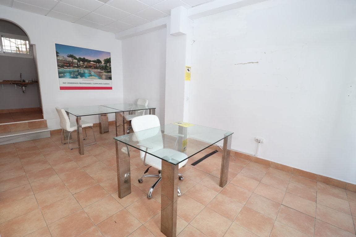 Entreprise de 4 chambres à louer à Alhaurin el Grande - 475 € (Ref: 8196438)