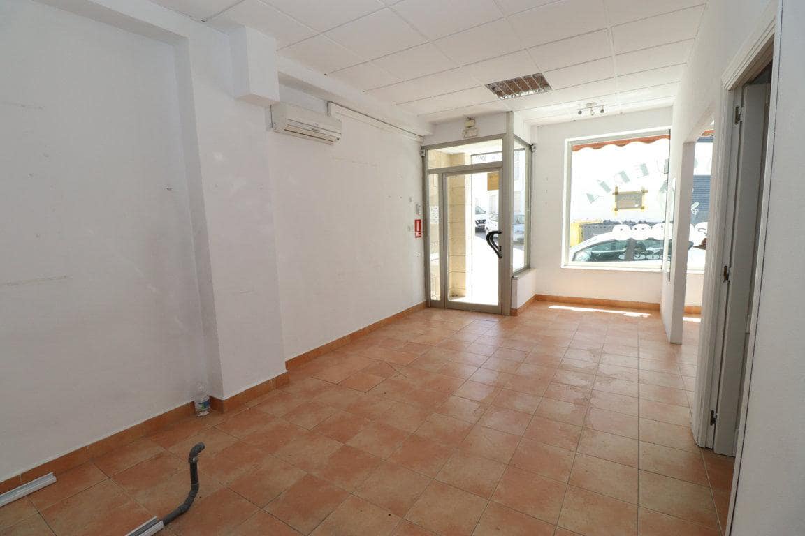 Entreprise de 4 chambres à louer à Alhaurin el Grande - 475 € (Ref: 8196438)