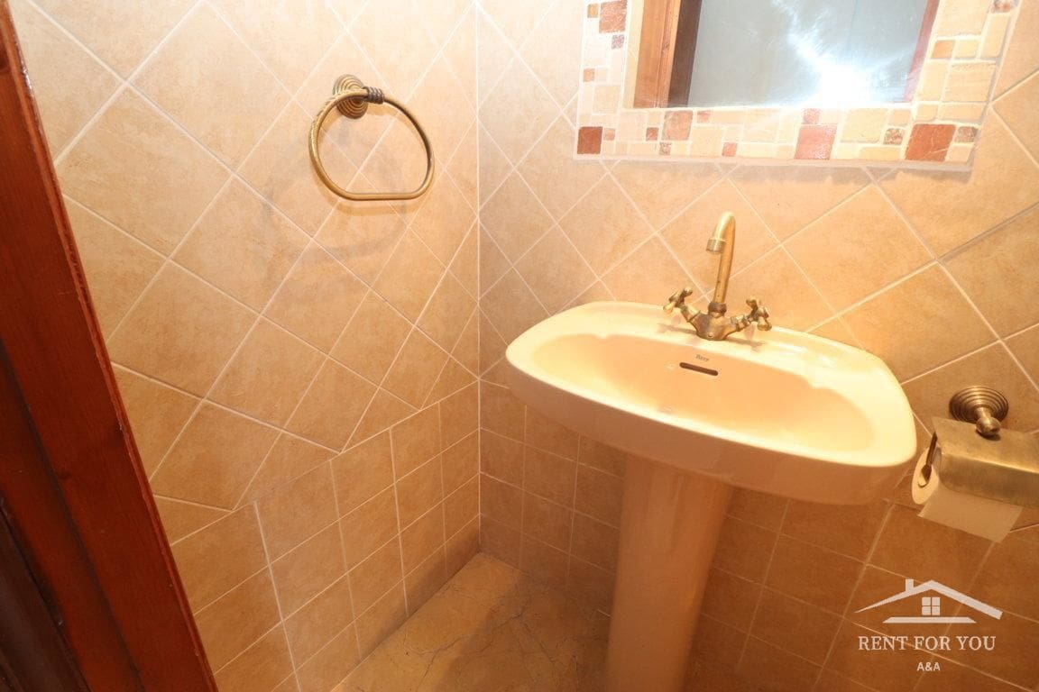 3 slaapkamer Flat te huur in Coin - € 1.000 (Ref: 8217900)