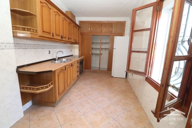 3 slaapkamer Flat te huur in Coín - € 1.000 (Ref: 8217900)