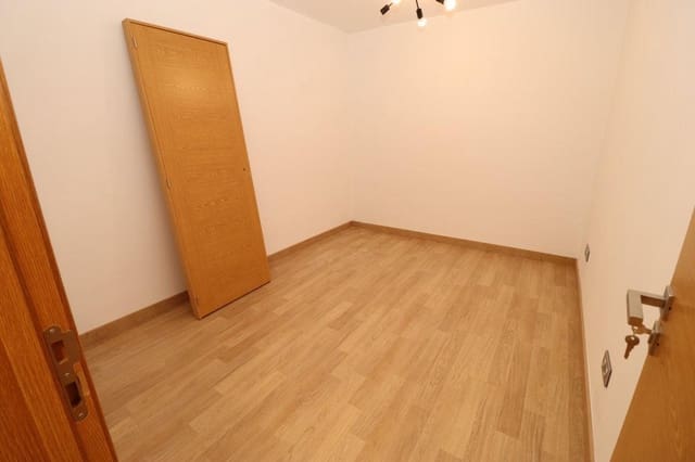 Bureau de 1 chambre à louer à Alhaurín el Grande - 200 € (Ref: 8305739)