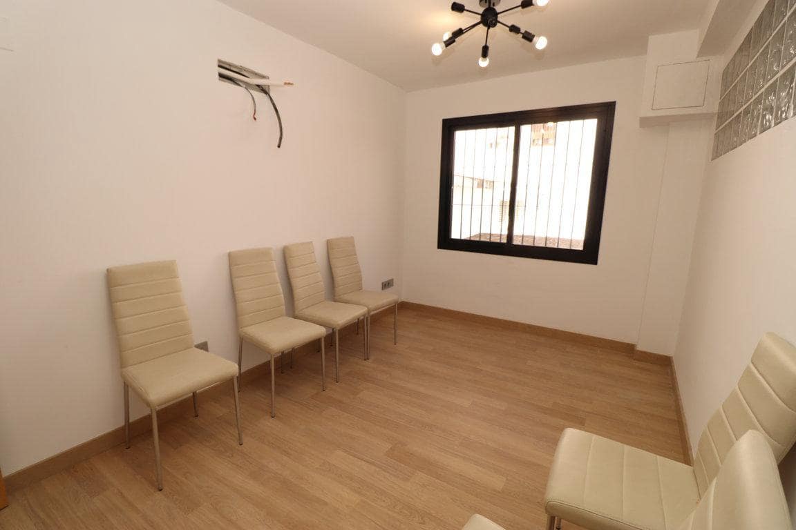 1 soveværelse Kontor til leje i Alhaurin el Grande - € 200 (Ref: 8305739)