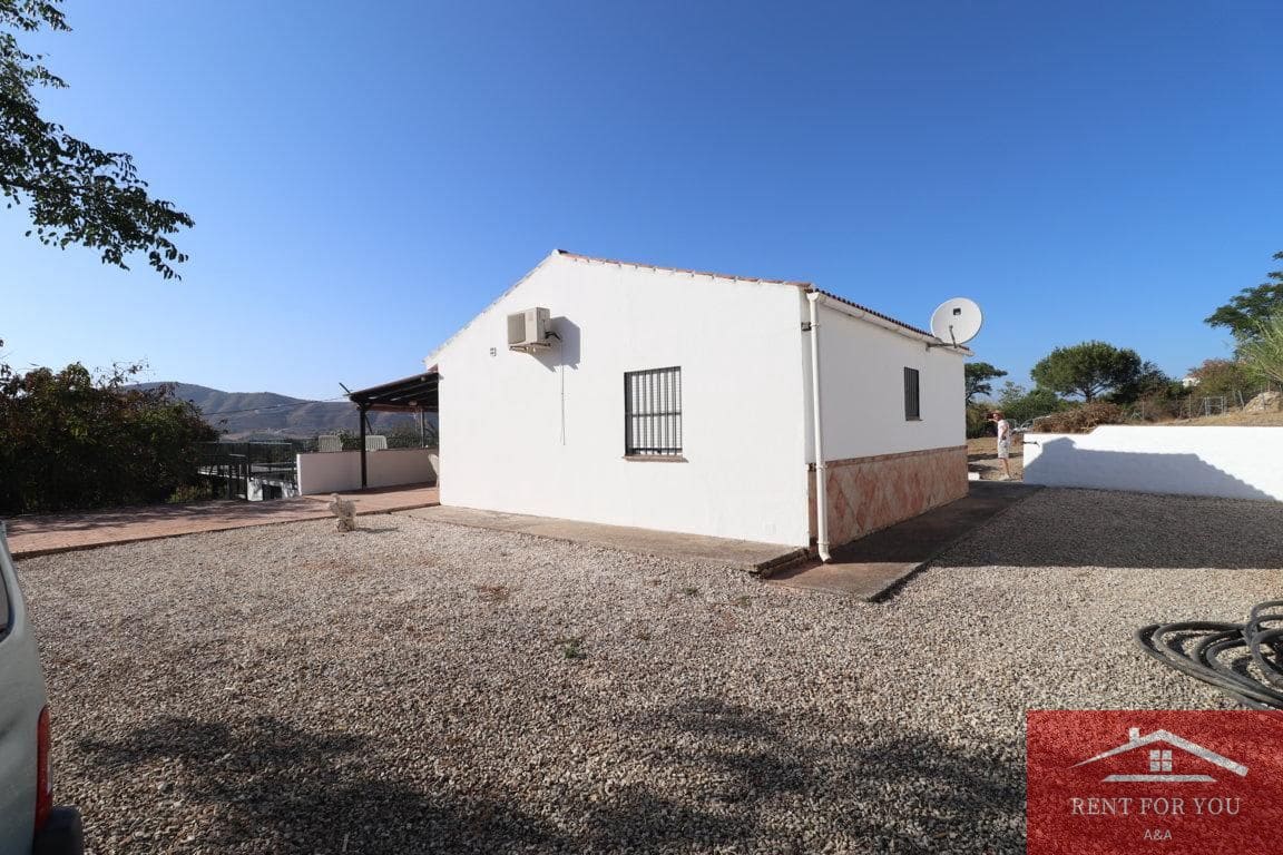 2 soverom Villa til leie i Alhaurin el Grande med svømmebasseng - € 1 200 (Ref: 8438156)