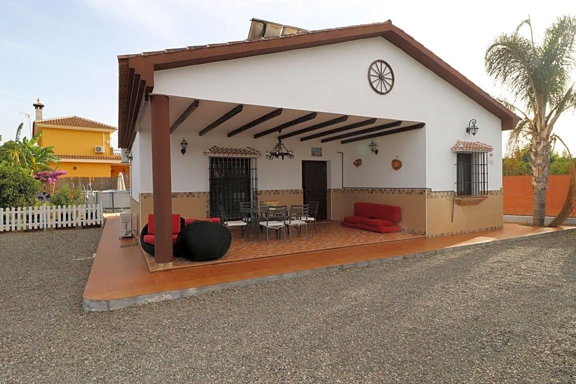 2 bedroom Villa for rent in Alhaurin el Grande with garage - € 1,200 (Ref: 8488219)