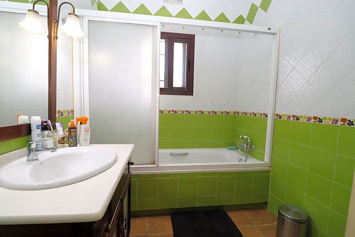 2 bedroom Villa for rent in Alhaurin el Grande with garage - € 1,200 (Ref: 8488219)