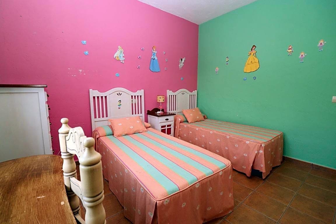 2 bedroom Villa for rent in Alhaurin el Grande with garage - € 1,200 (Ref: 8488219)