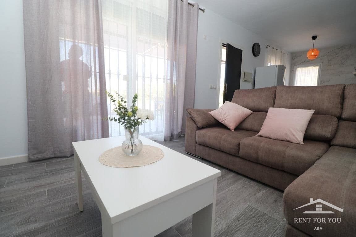 2 bedroom Villa for rent in Alhaurin el Grande - € 1,200 (Ref: 8500904)