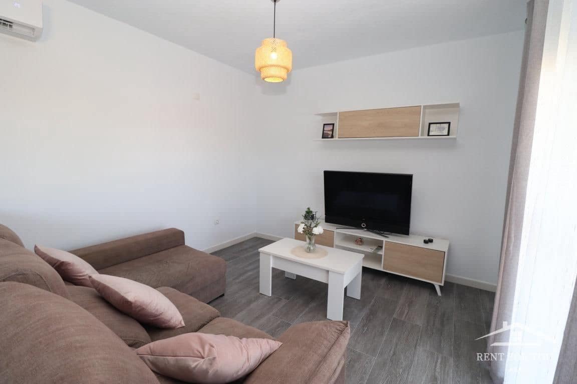 2 bedroom Villa for rent in Alhaurin el Grande - € 1,200 (Ref: 8500904)