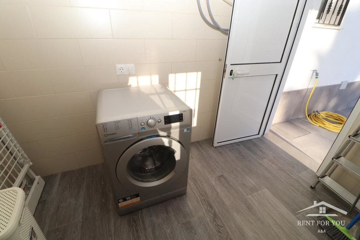 2 bedroom Villa for rent in Alhaurin el Grande - € 1,200 (Ref: 8500904)