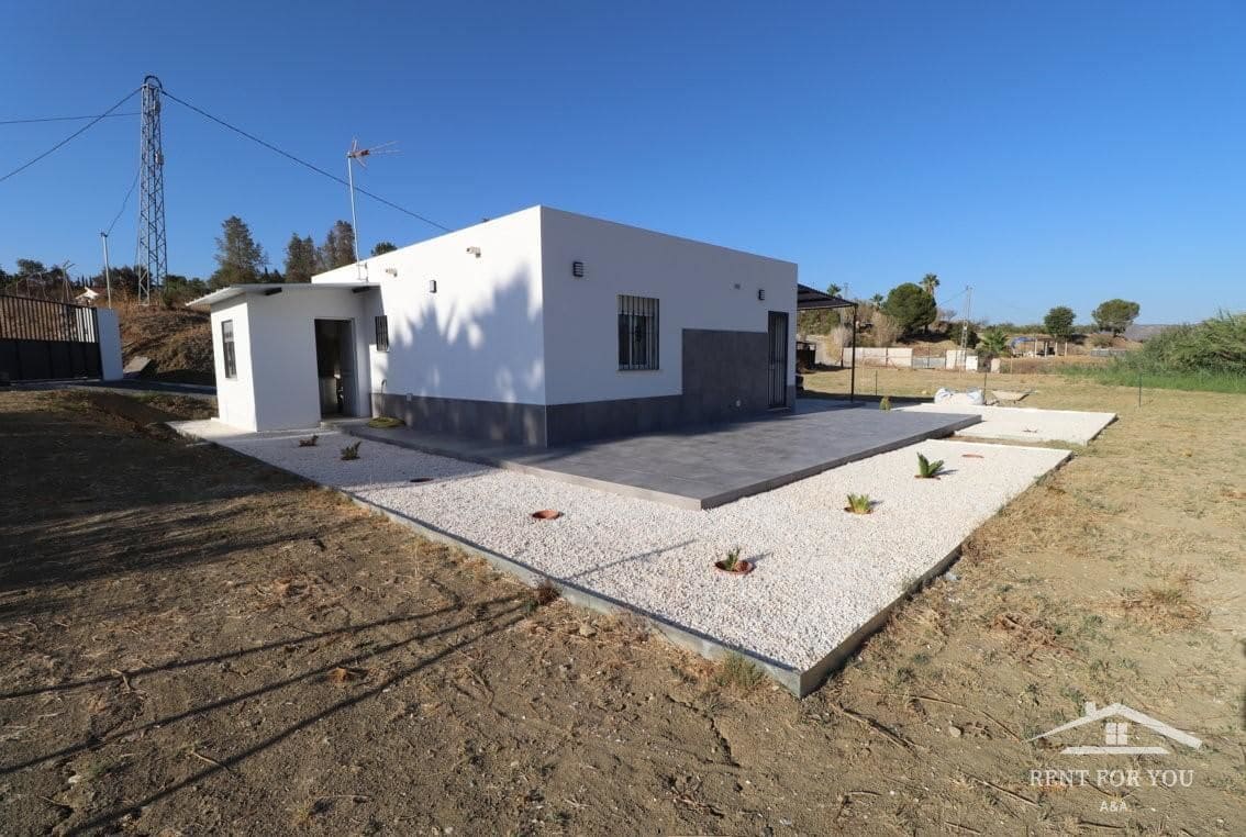 2 bedroom Villa for rent in Alhaurin el Grande - € 1,200 (Ref: 8500904)