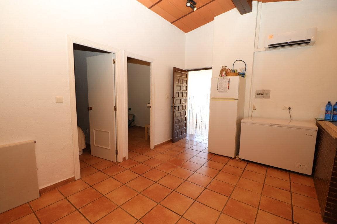 3 camera da letto Villa da affittare in Alhaurin de la Torre con piscina garage - 800 € (Rif: 8590077)