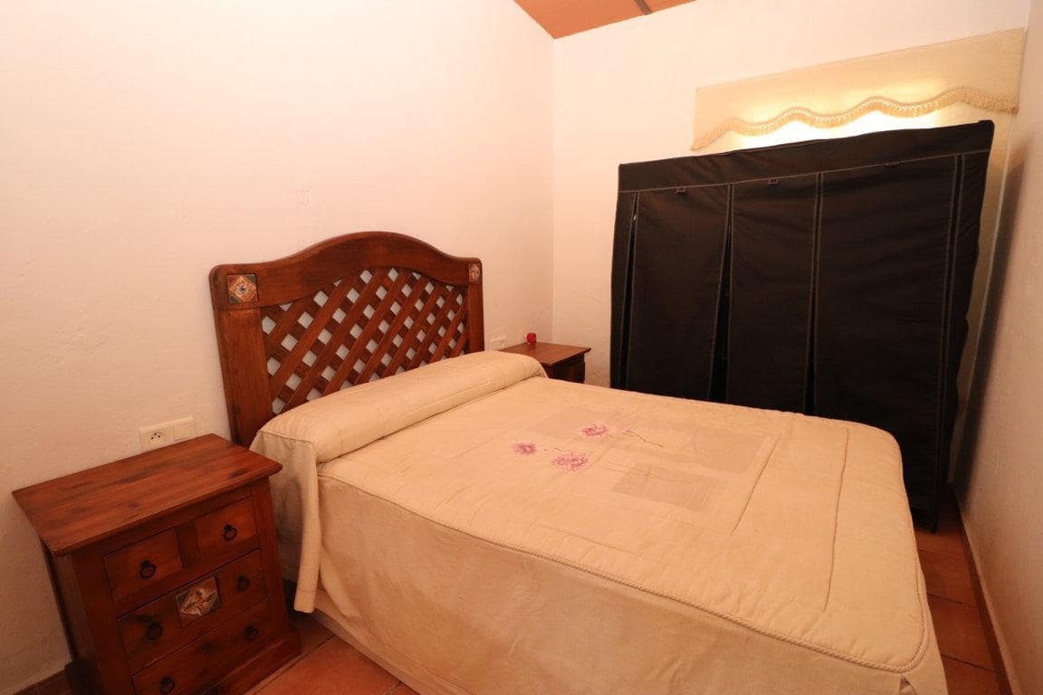 3 camera da letto Villa da affittare in Alhaurin de la Torre con piscina garage - 800 € (Rif: 8590077)