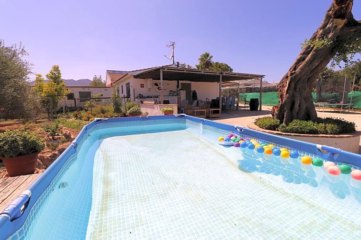 3 camera da letto Villa da affittare in Alhaurin de la Torre con piscina garage - 800 € (Rif: 8590077)