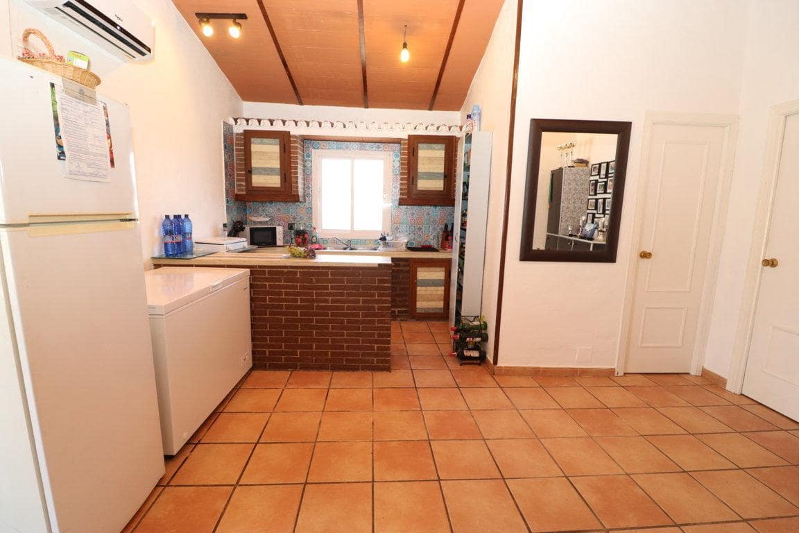 3 camera da letto Villa da affittare in Alhaurin de la Torre con piscina garage - 800 € (Rif: 8590077)