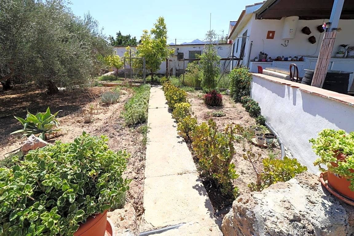 3 camera da letto Villa da affittare in Alhaurin de la Torre con piscina garage - 800 € (Rif: 8590077)