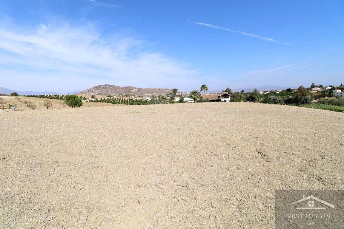Ubebygd land til salgs i Alhaurin el Grande - € 132 000 (Ref: 8640588)