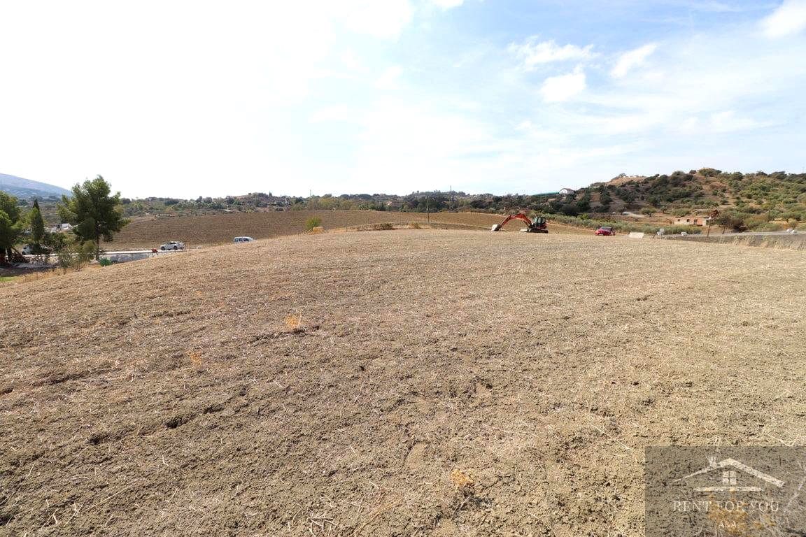 Ubebygd land til salgs i Alhaurin el Grande - € 132 000 (Ref: 8640588)