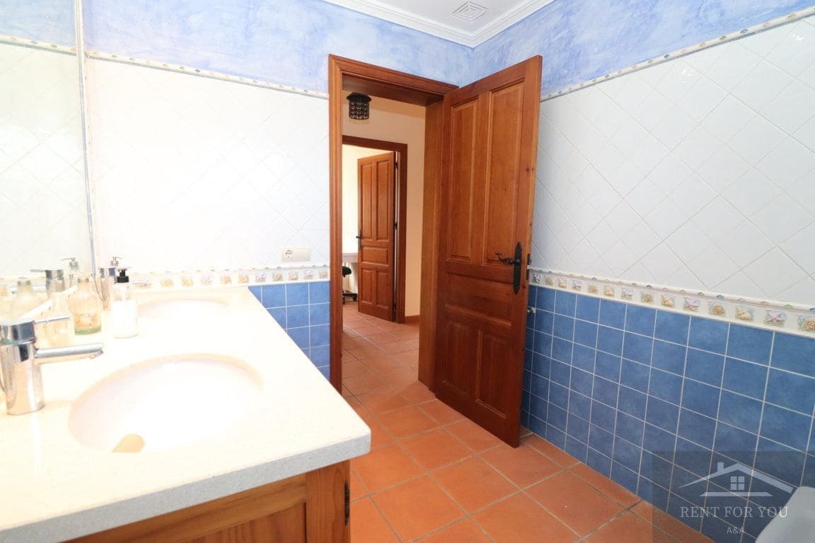 3 camera da letto Villa da affittare in Coin - 1.350 € (Rif: 8673034)