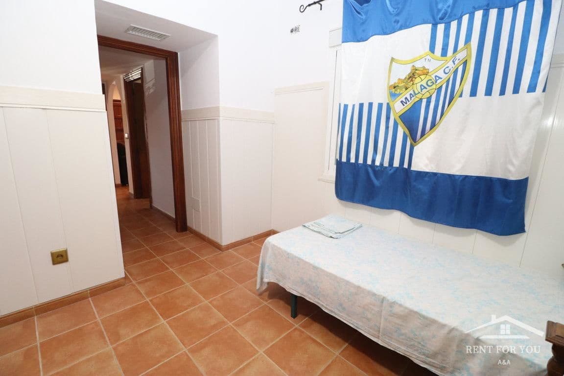 Chalet de 4 habitaciones en Coín en alquiler con piscina - 1.700 € (Ref: 8692144)