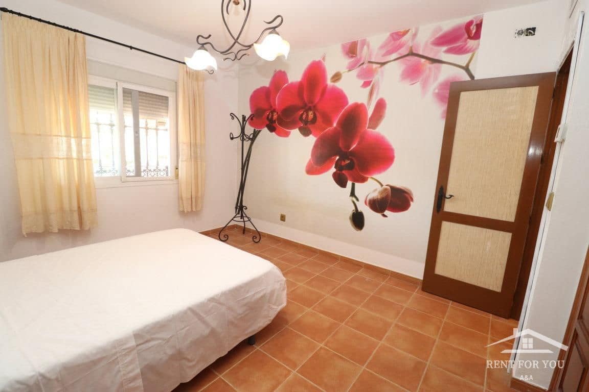 Chalet de 4 habitaciones en Coín en alquiler con piscina - 1.700 € (Ref: 8692144)