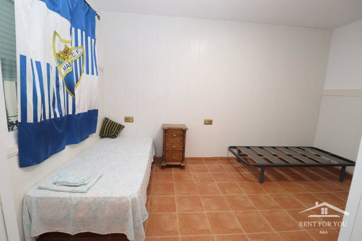 Chalet de 4 habitaciones en Coín en alquiler con piscina - 1.700 € (Ref: 8692144)