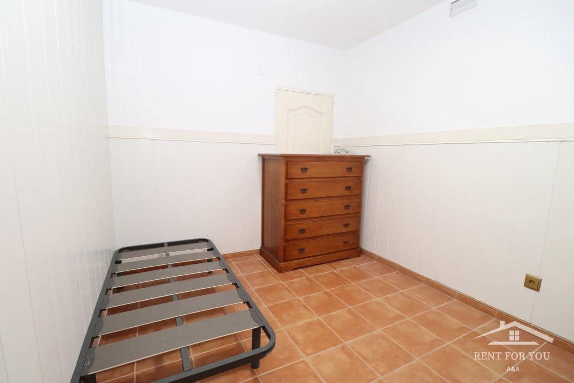 Chalet de 4 habitaciones en Coín en alquiler con piscina - 1.700 € (Ref: 8692144)