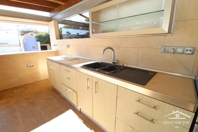 4 makuuhuone Huvila vuokrattavana paikassa Coín mukana uima-altaan - 1 700 € (Ref: 8692144)