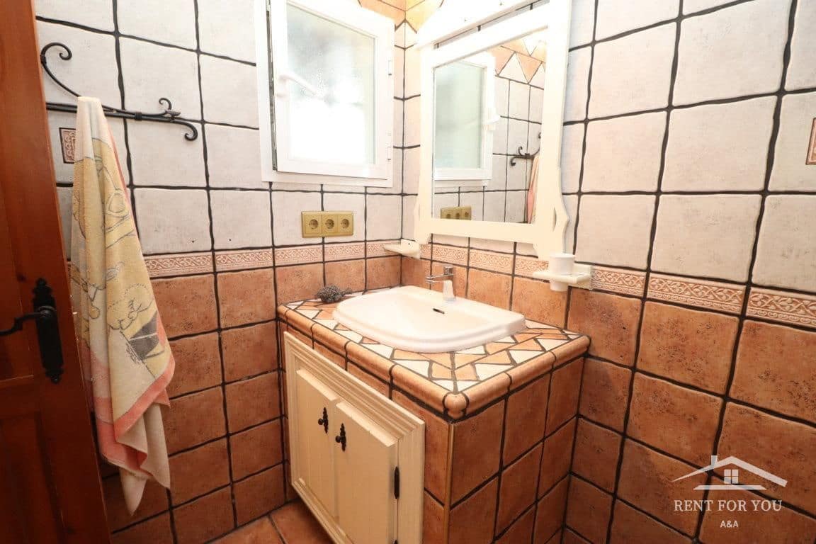 Chalet de 4 habitaciones en Coín en alquiler con piscina - 1.700 € (Ref: 8692144)