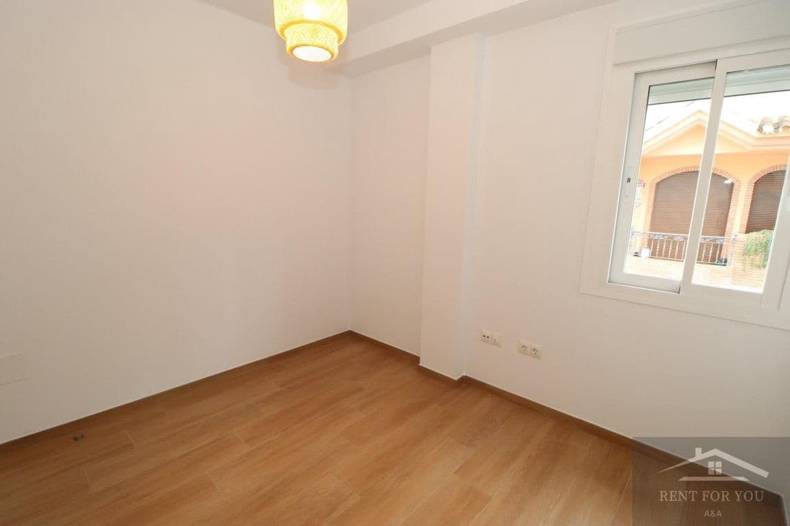 3 quarto Apartamento para arrendar em Cartama com garagem - 1 000 € (Ref: 8780478)