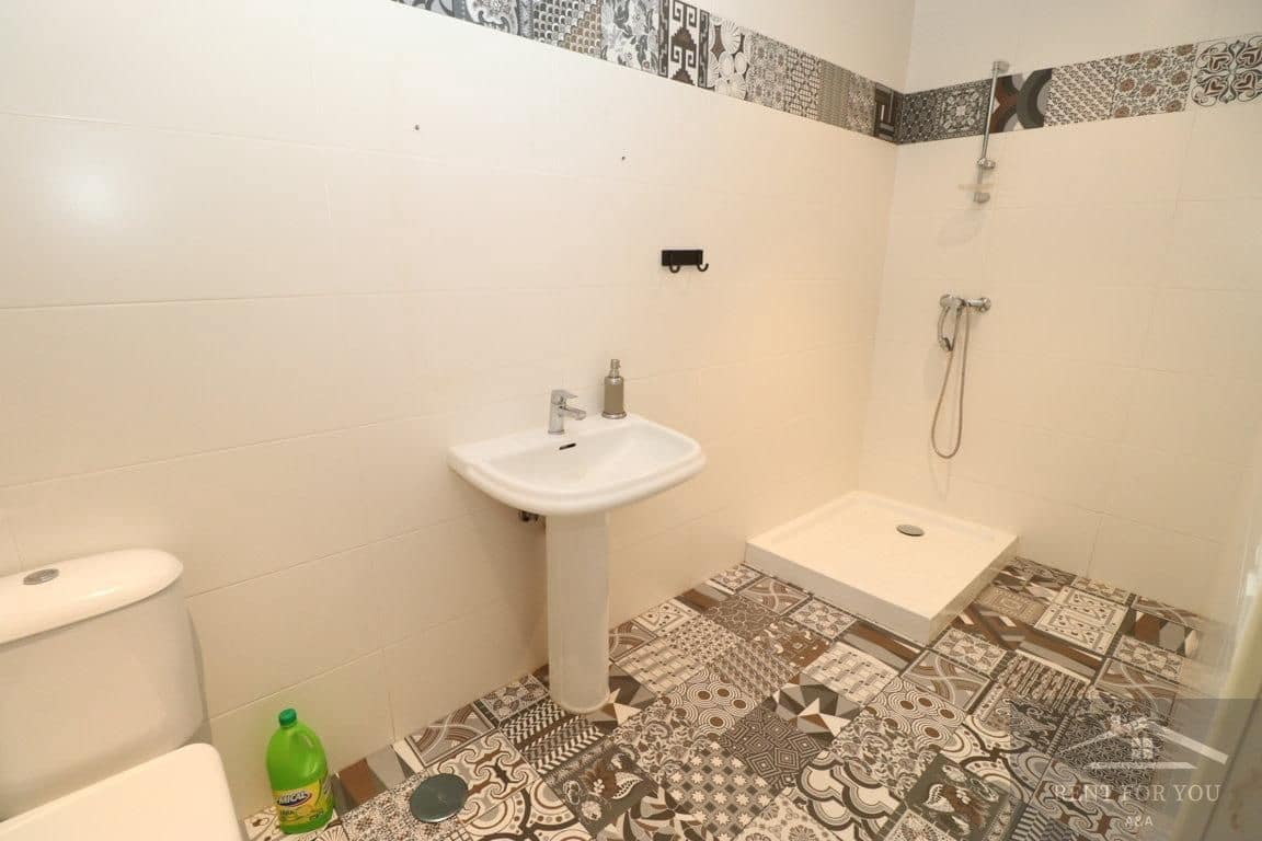 4 quarto Empresa para arrendar em Alhaurin el Grande - 700 € (Ref: 8842260)