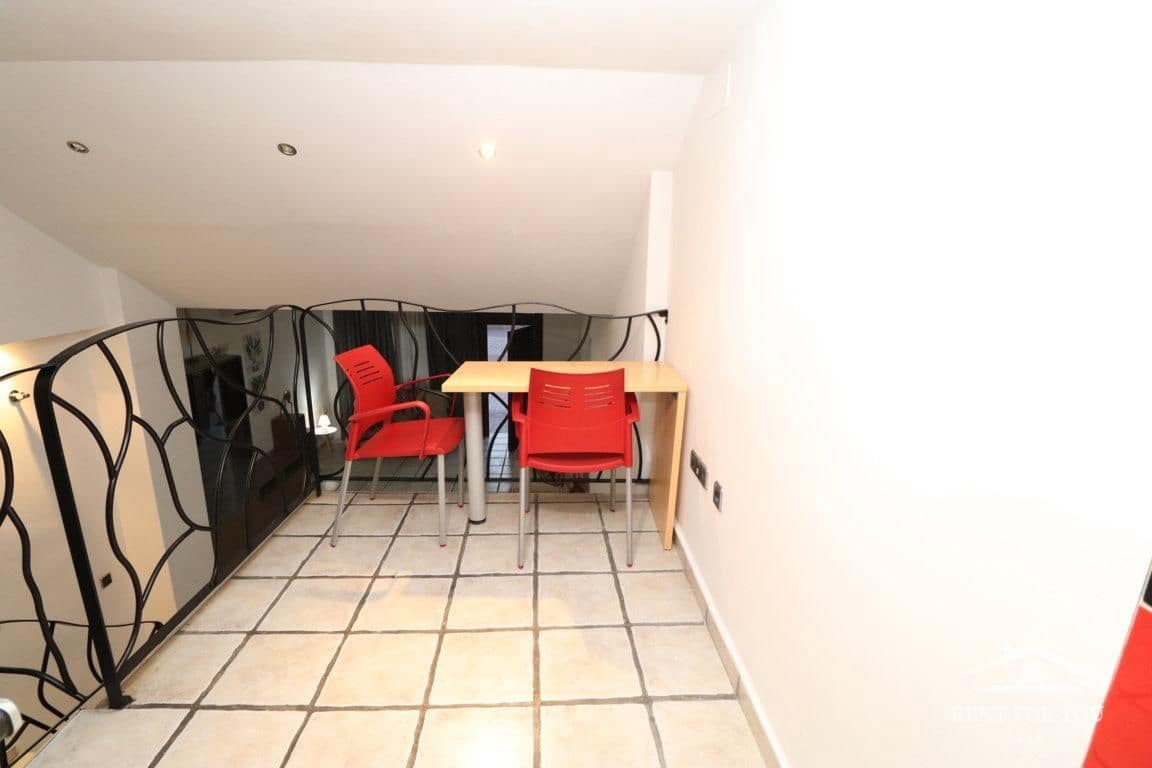 Piso de 1 habitación en Alhaurín el Grande en alquiler - 850 € (Ref: 8881177)