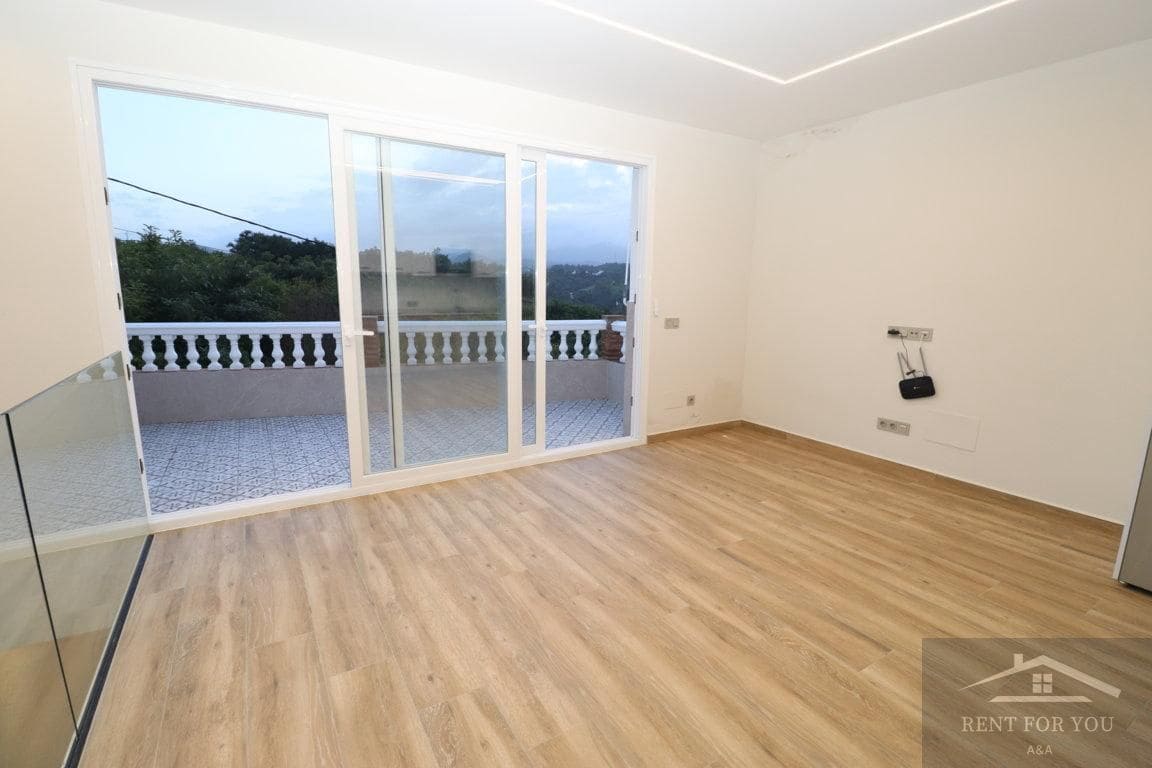 Piso de 2 habitaciones en Alhaurín el Grande en alquiler - 900 € (Ref: 8900764)