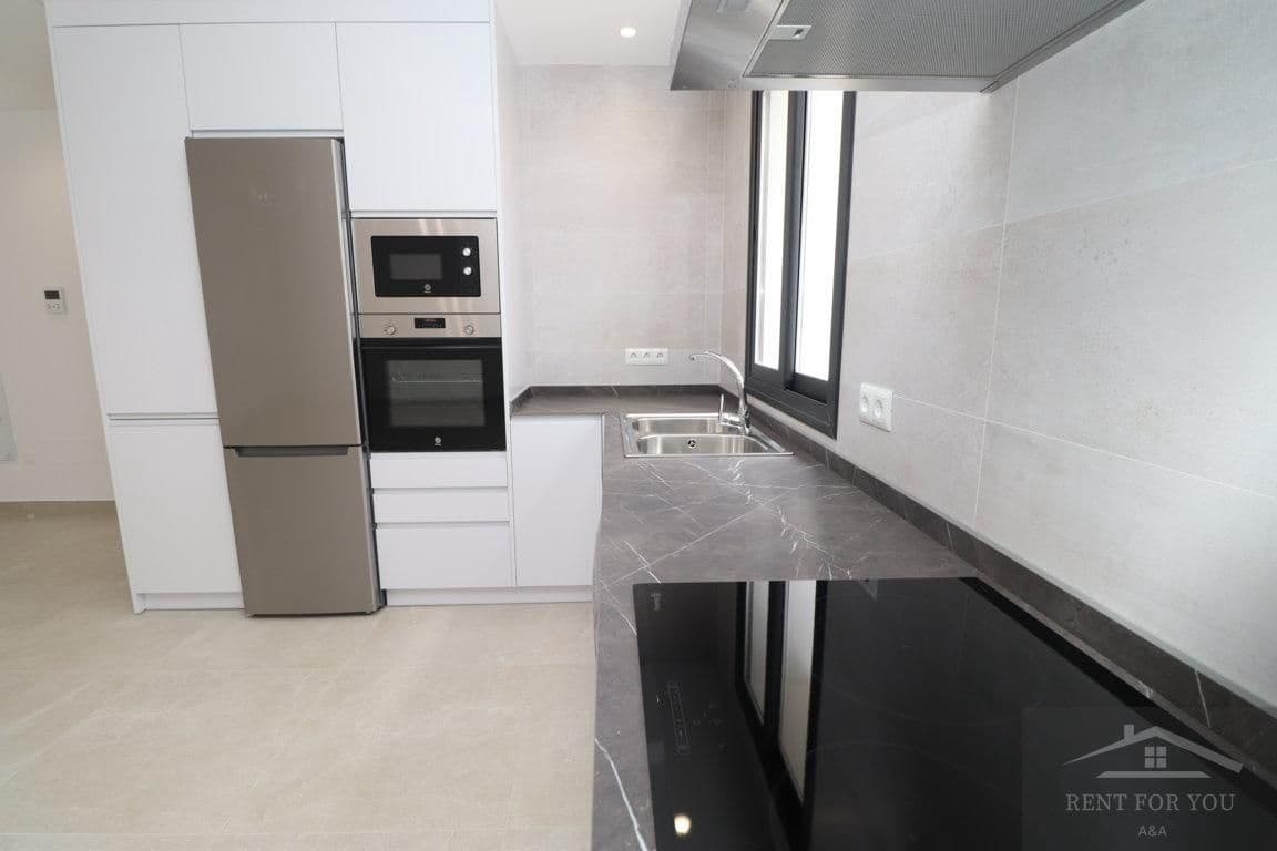 2 bedroom Flat for rent in Alhaurin el Grande with garage - € 1,100 (Ref: 8917486)