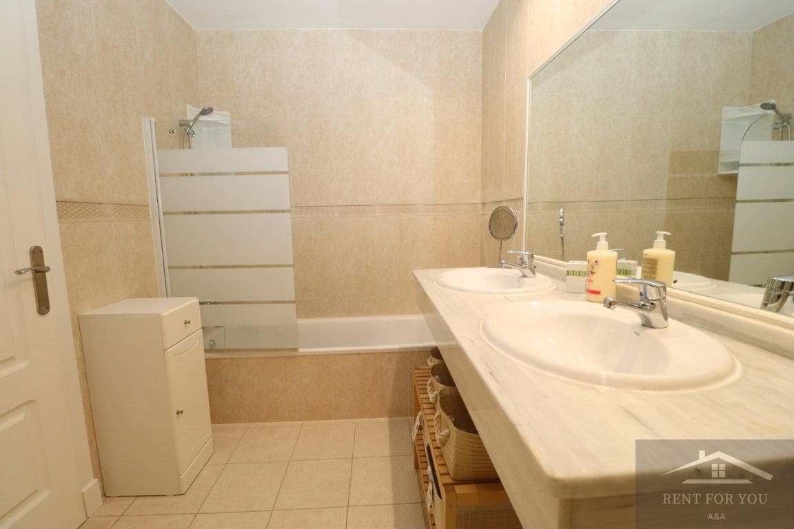 Appartement de 2 chambres à louer à Alhaurin Golf avec piscine garage - 1 100 € (Ref: 8939258)