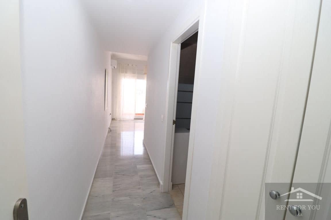 Appartement de 2 chambres à louer à Alhaurin Golf avec piscine garage - 1 100 € (Ref: 8939258)