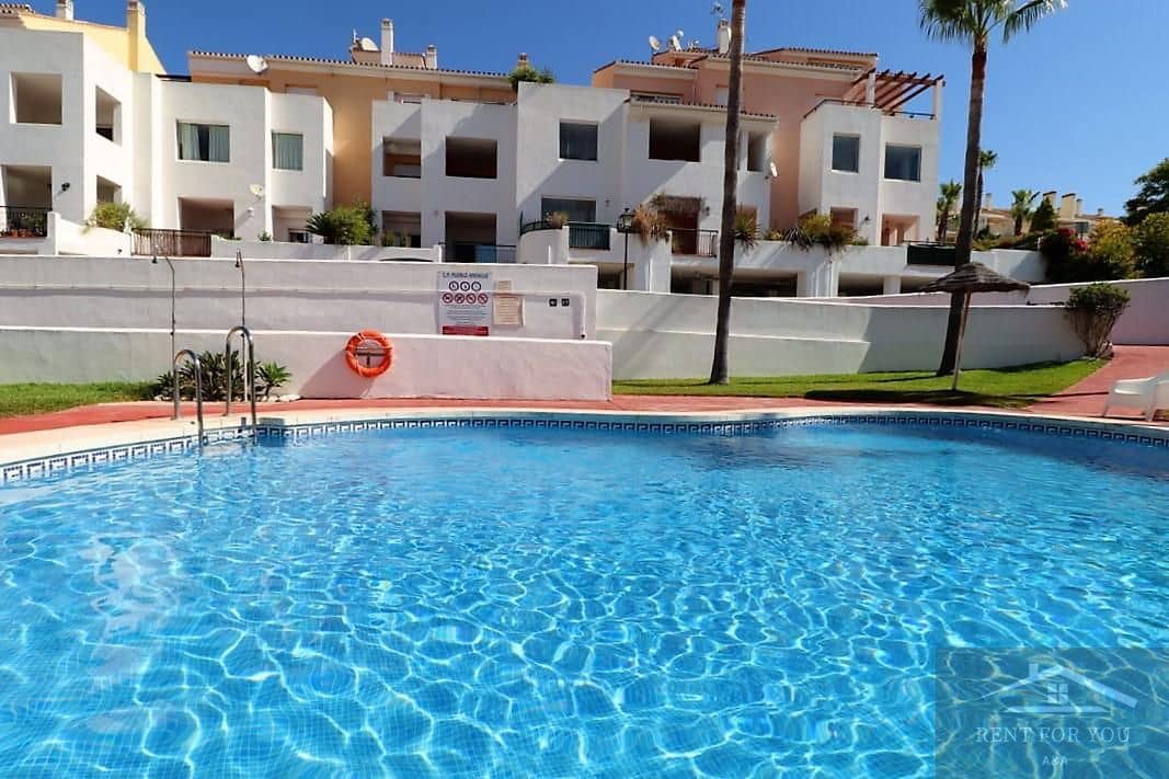 Appartement de 2 chambres à louer à Alhaurin Golf avec piscine garage - 1 100 € (Ref: 8939258)