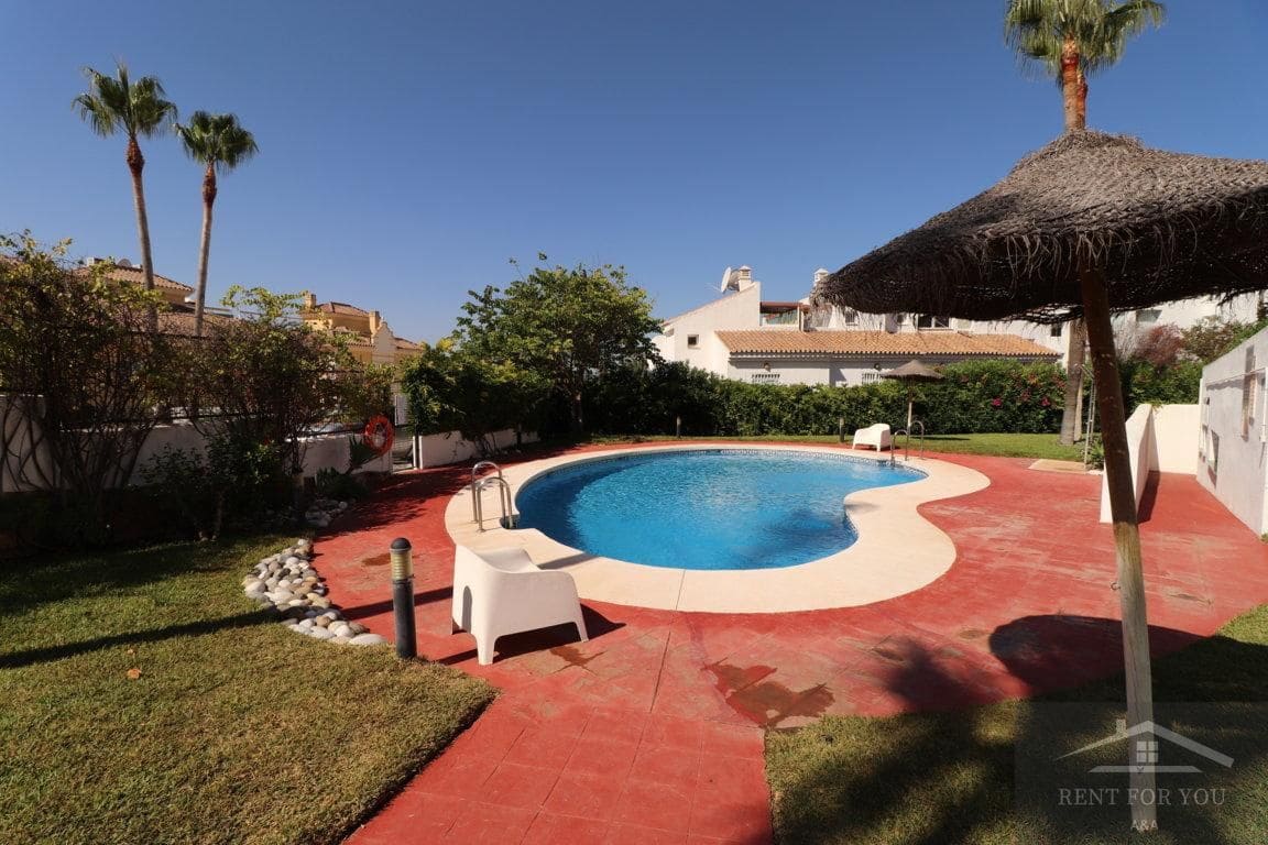 Appartement de 2 chambres à louer à Alhaurin Golf avec piscine garage - 1 100 € (Ref: 8939258)