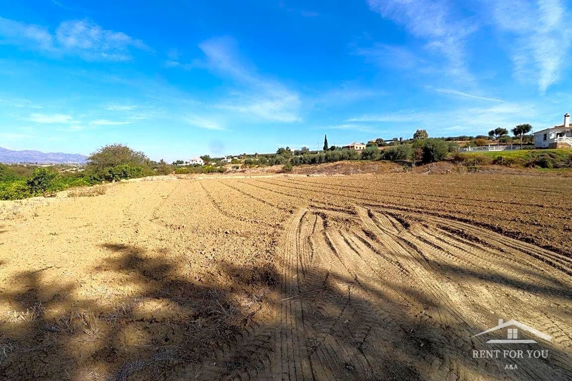 Grunde uden byggetilladelser til salg i Alhaurin el Grande - € 191.000 (Ref: 8977336)