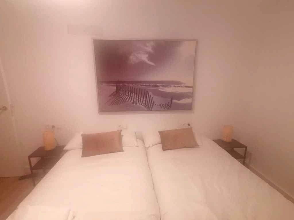 Villa/Maison de 4 chambres à louer à Coin avec piscine - 2 200 € (Ref: 8994394)