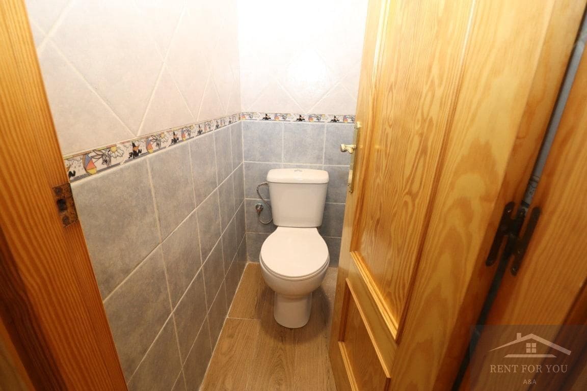 3 soveværelse Virksomhed til leje i Alhaurin el Grande - € 800 (Ref: 9024231)