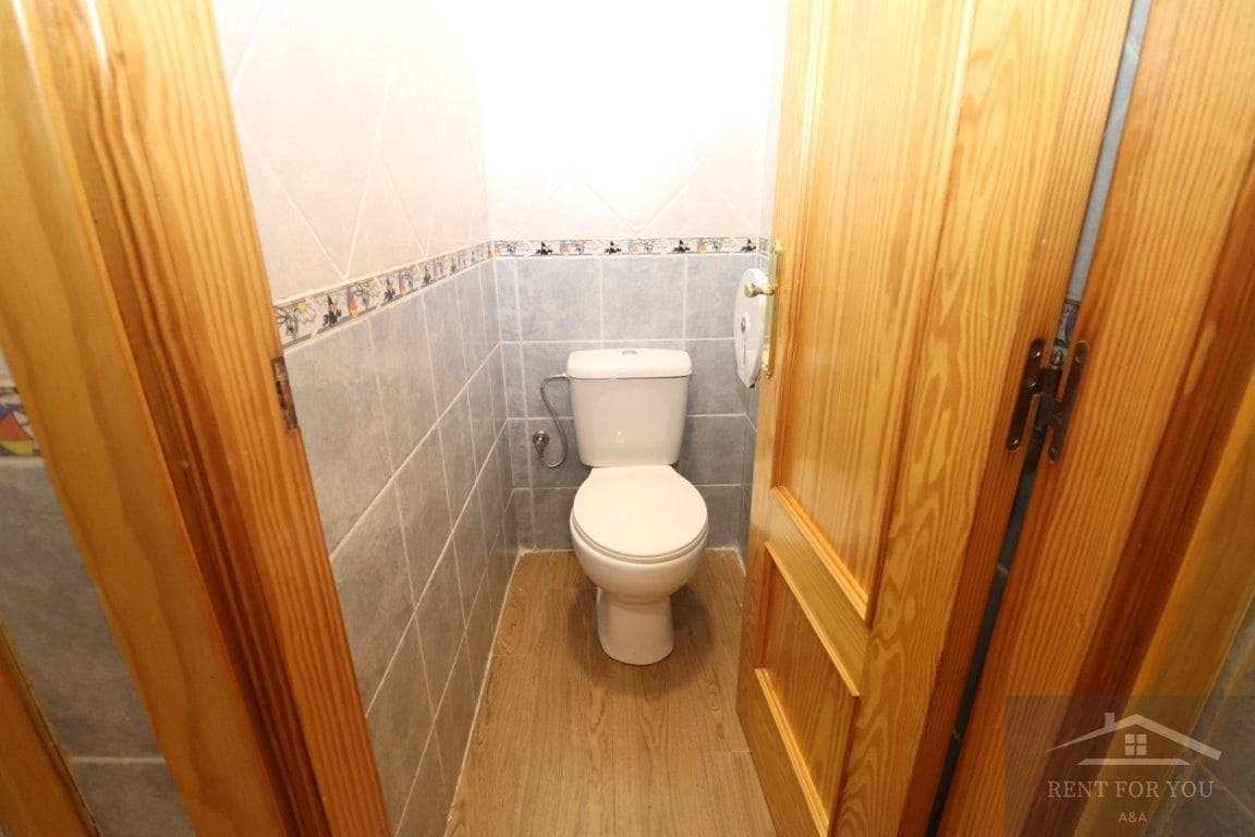 3 soveværelse Virksomhed til leje i Alhaurin el Grande - € 800 (Ref: 9024231)